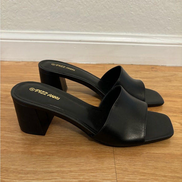 Black Women's Square Open Toe Heels Sandals Size 8 - Picture 3 of 4